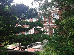 95 Carlton St, Brookline, MA 02446
