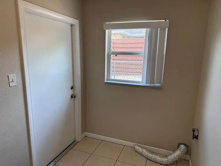 824 S Lone Oak Dr — Photo 11