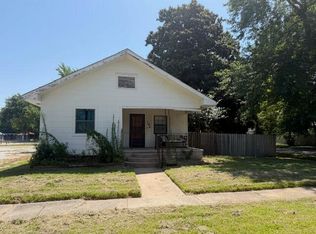 104 F St NE, Miami, OK 74354
