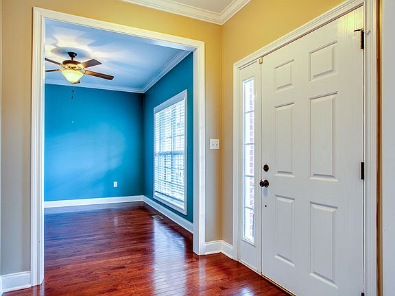 4th image of 7901 Corbin Ln