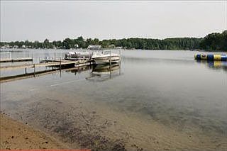 3rd image of 1461 E Crooked Lake Dr