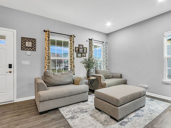 3rd image of 3118 Chandler Ln