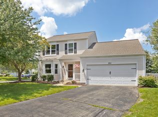 201 Verbena Ln, Woodstock, IL 60098