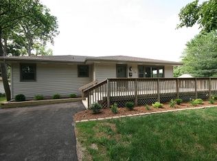 10 Louise Ct, Decatur, IL 62521