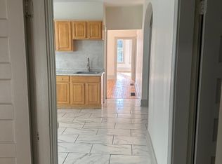 12 Suffield St #1, Worcester, MA 01610