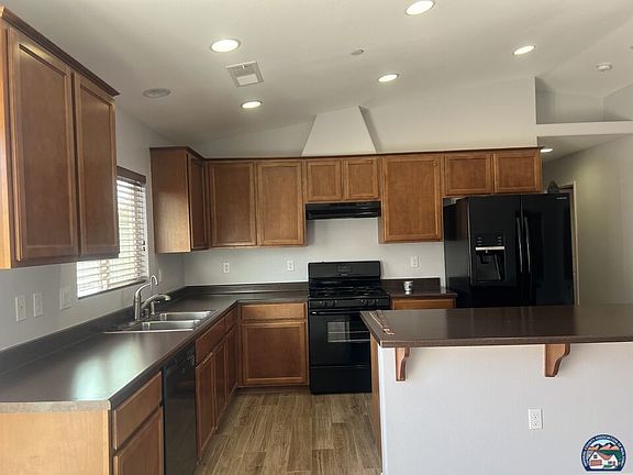 4th image of 241 Rosarito Dr