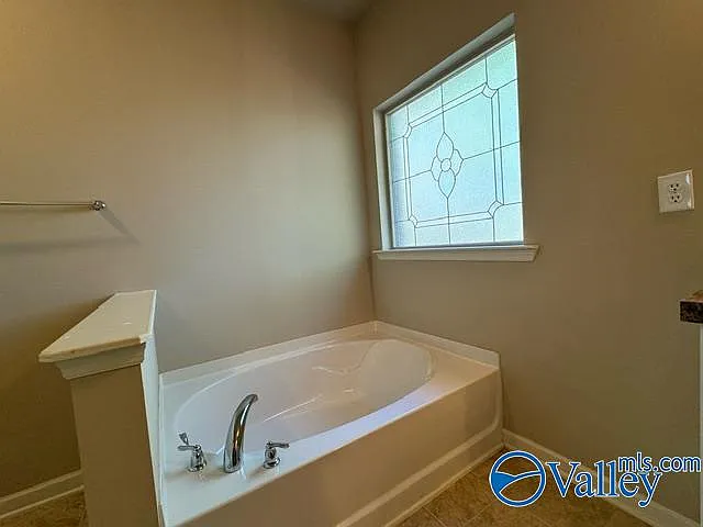 140 Clydesdale Ln — Photo 27