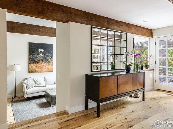 3rd image of 420 Oakwood Pl
