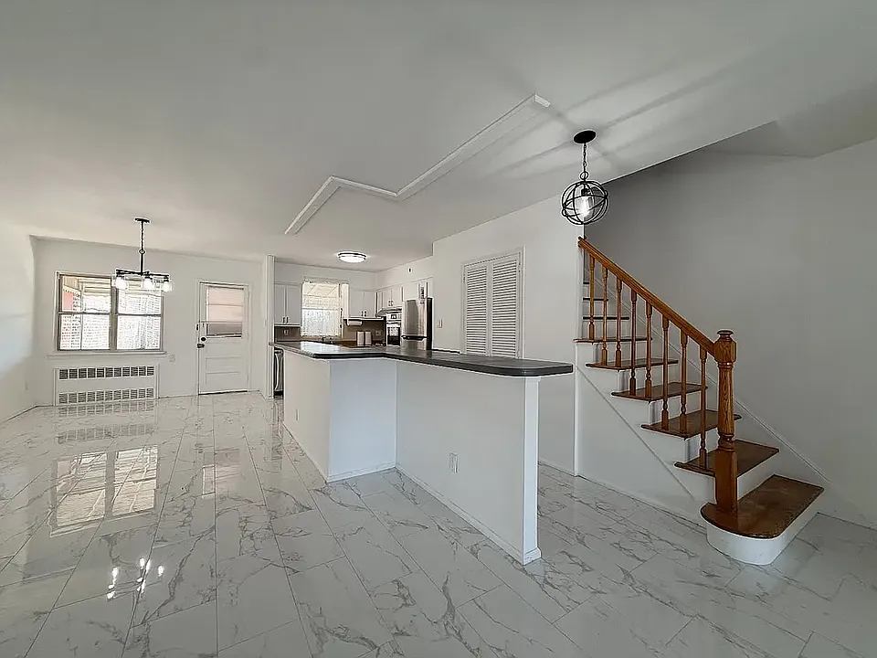 7020 Avenue U #2