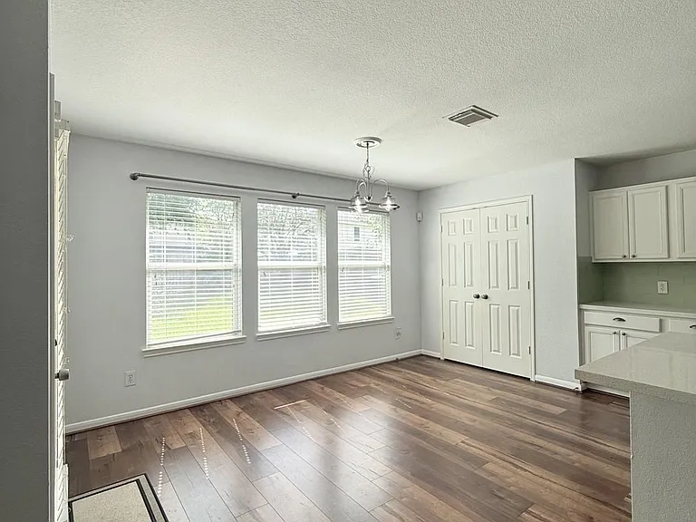 2219 Gable Hollow Ln — Photo 12