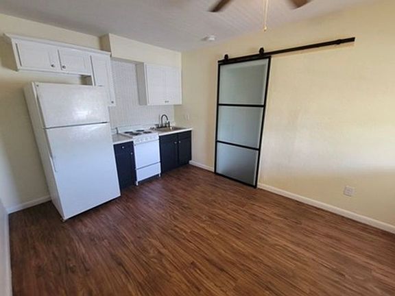 2nd image of 3300 SW 40th St APT 12