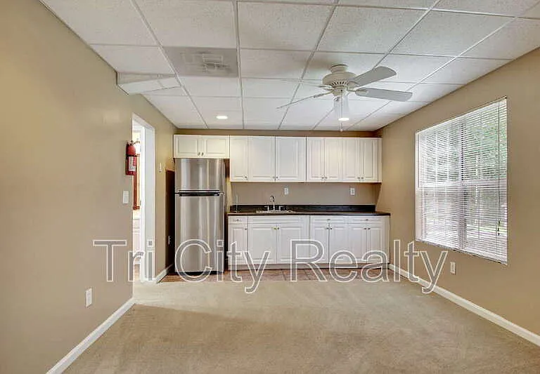 49 Montrose Ln — Photo 76