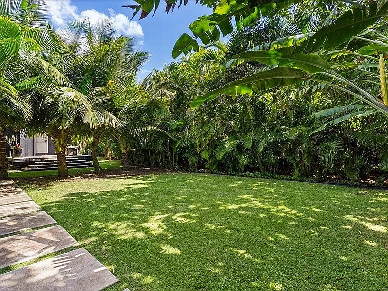 33 Hana Hwy — Photo 28