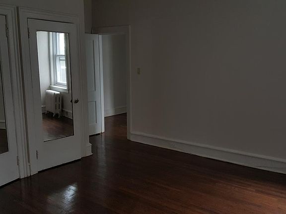 3rd image of 5238 Schuyler St