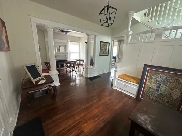 3215 E 28th St, Kansas City, MO 64128