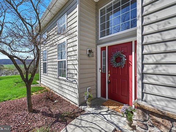 5th image of 901 Ridgeview Dr