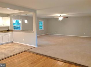 10151 Tucker Ln, White Plains, MD