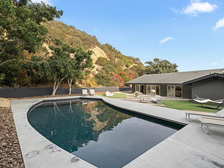 9289 Swallow Dr — Photo 28