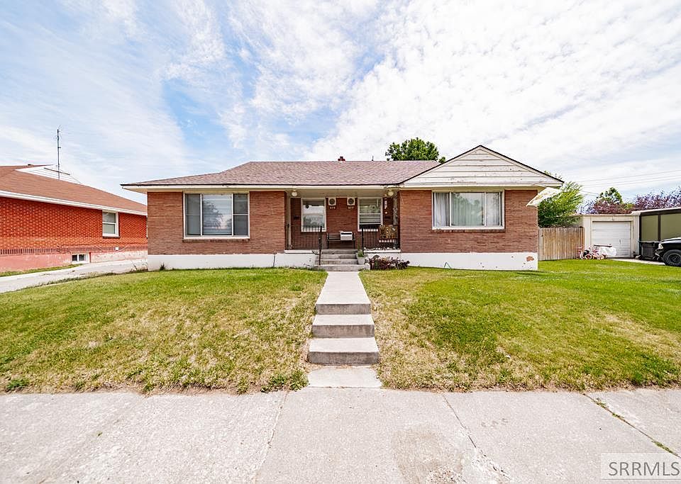 1st image of 675-677 Holbrook Dr