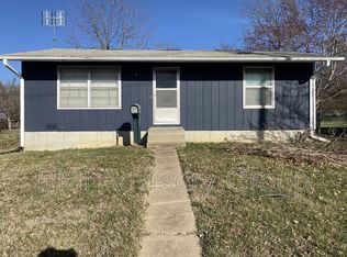2522 SE Adams St, Topeka, KS 66605