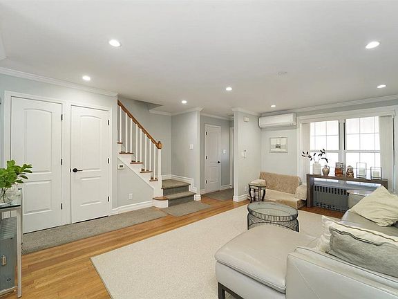4th image of 25-09 86th St #2