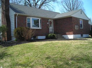 964 Parkside Ln, Lancaster, PA 17601