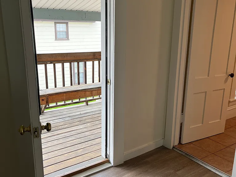 316 Spring St #4 — Photo 3