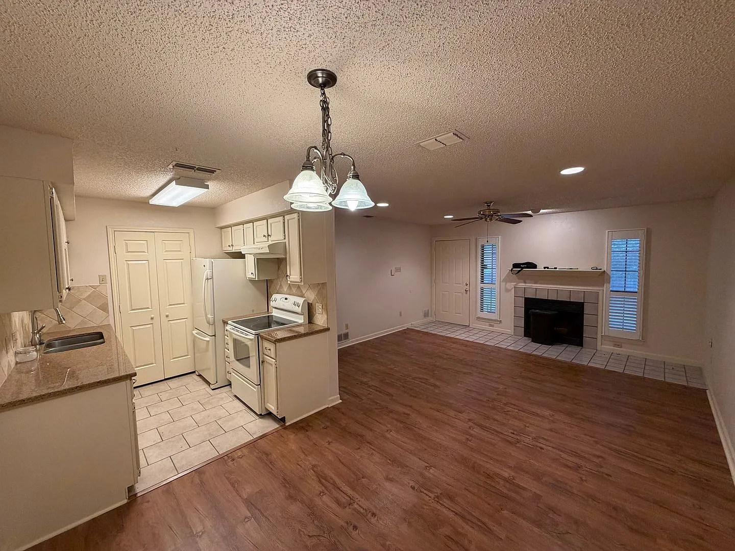 Charming 2BR House in Fort Worth — Photo 3
