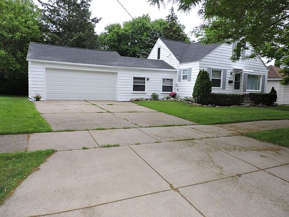 2nd image of 1614 Tamarack Ave NW