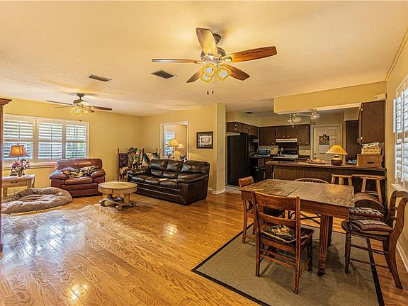5th image of 18216 Abbey Ln
