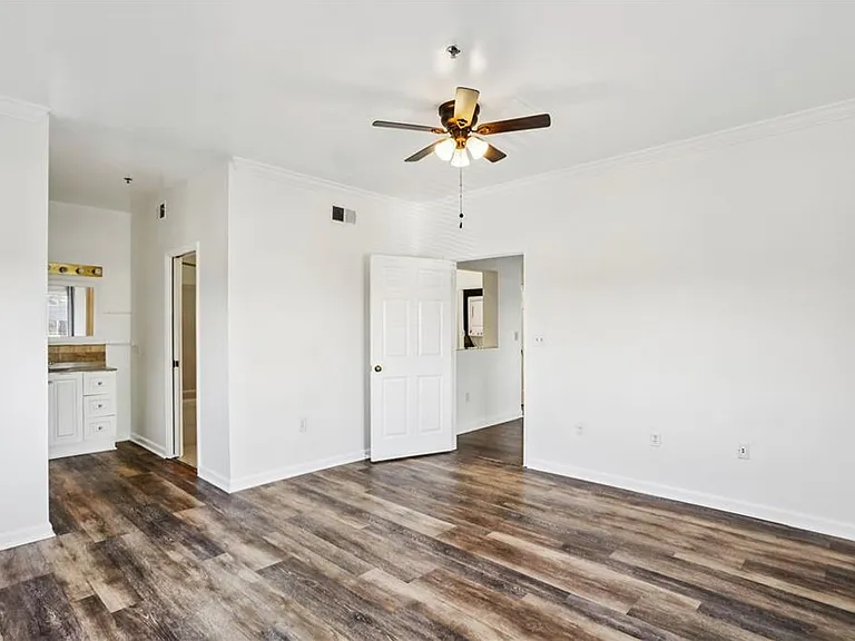 2161 Peachtree Rd NE #205 — Photo 4