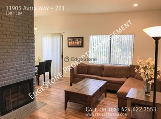 11905 Avon Way APT 201, Los Angeles, CA 90066