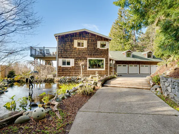 2988 Greenwood Heights Dr, Kneeland, CA 95549