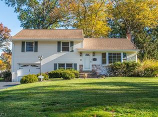21 Weaver Pl, East Hanover, NJ 07936