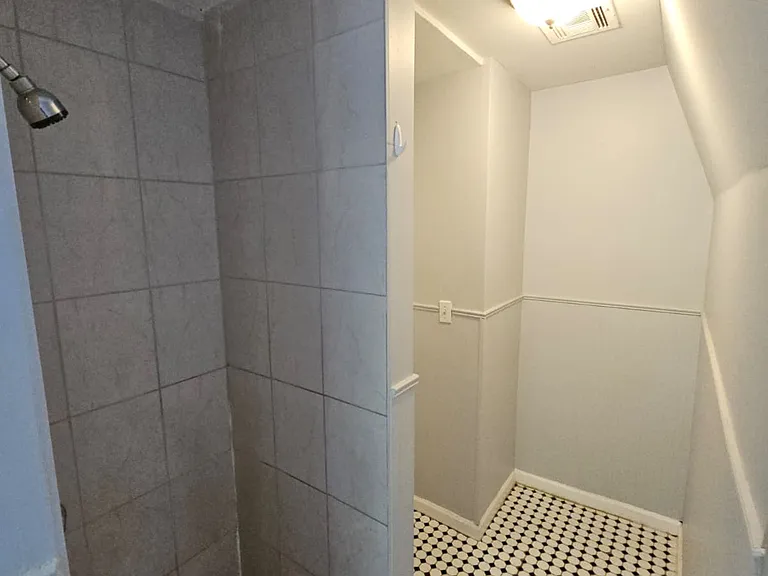 181 N 12th St #3 — Photo 25