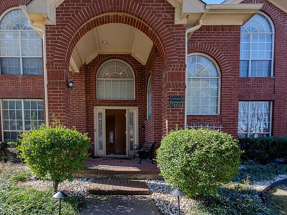 3rd image of 7405 Stoney Point Dr