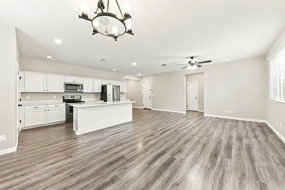 3 bed, 2.0 bath, 1550 sqft, $2,280 — Photo 4