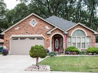 8017 New Castle Ave, Burbank, IL 60459
