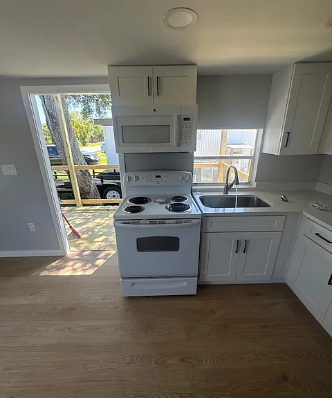 6810 Maple Ln #4 — Photo 7