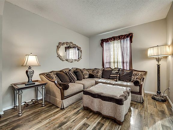 4th image of 336 Stormydale Ln
