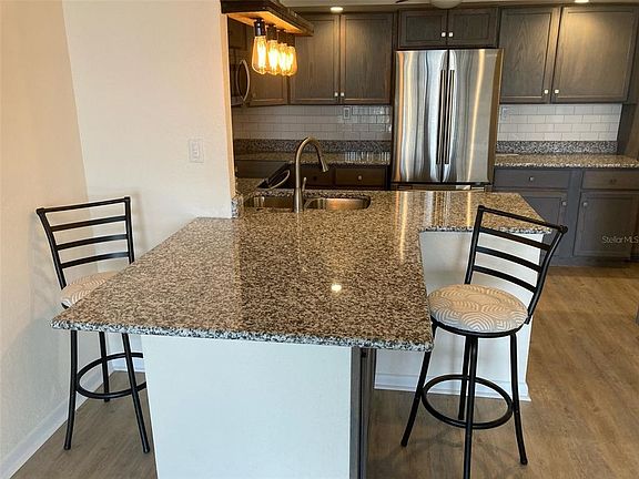 5th image of 400 Island Way APT 310
