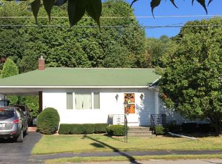 405 Main St, Mayfield, PA 18433