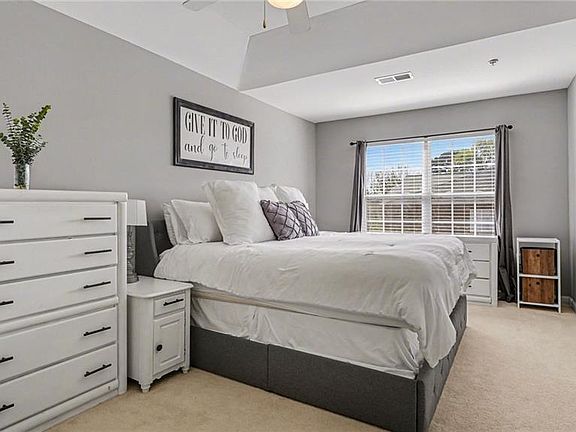 4th image of 3710 Cotswold Ave Unit Z