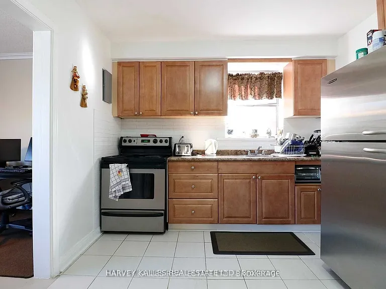 88 Trethewey Dr #4 — Photo 10