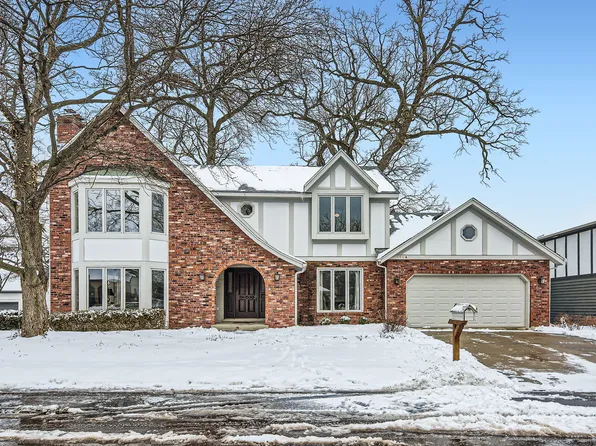 1964 Pleasant Hill Ln, Lisle, IL 60532