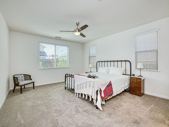 4th image of 3137 Golden Trail St