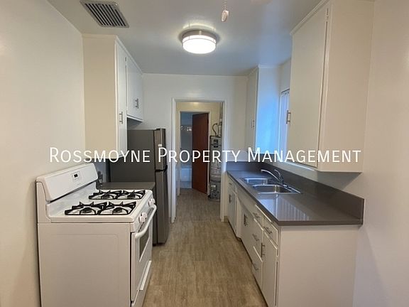 5th image of 2427 Florencita Ave