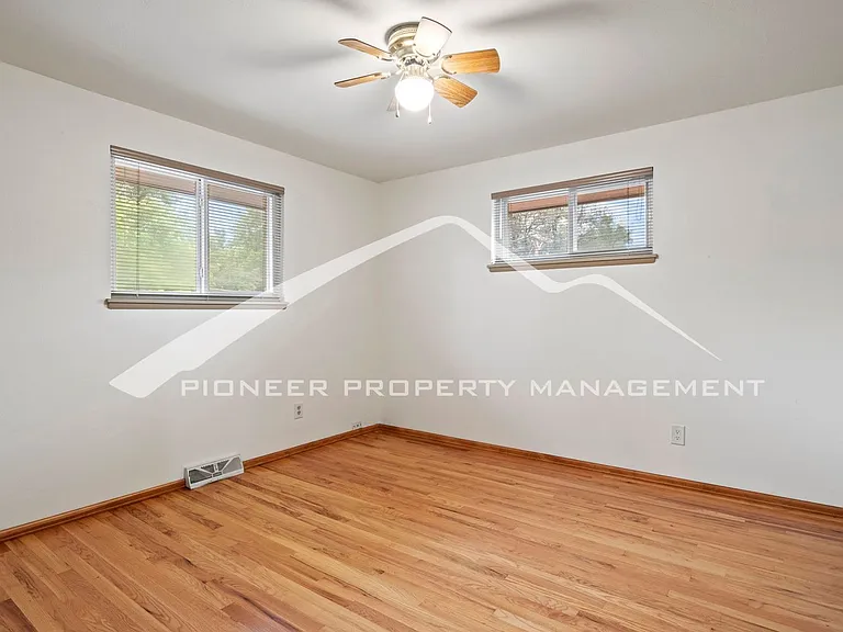 1024 Pike Dr — Photo 10