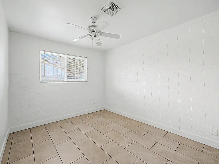 1408 W Becker Ln #1 — Photo 17