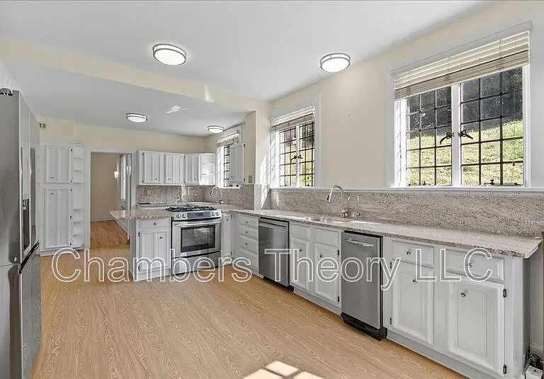 2701 32nd St NW — Photo 31